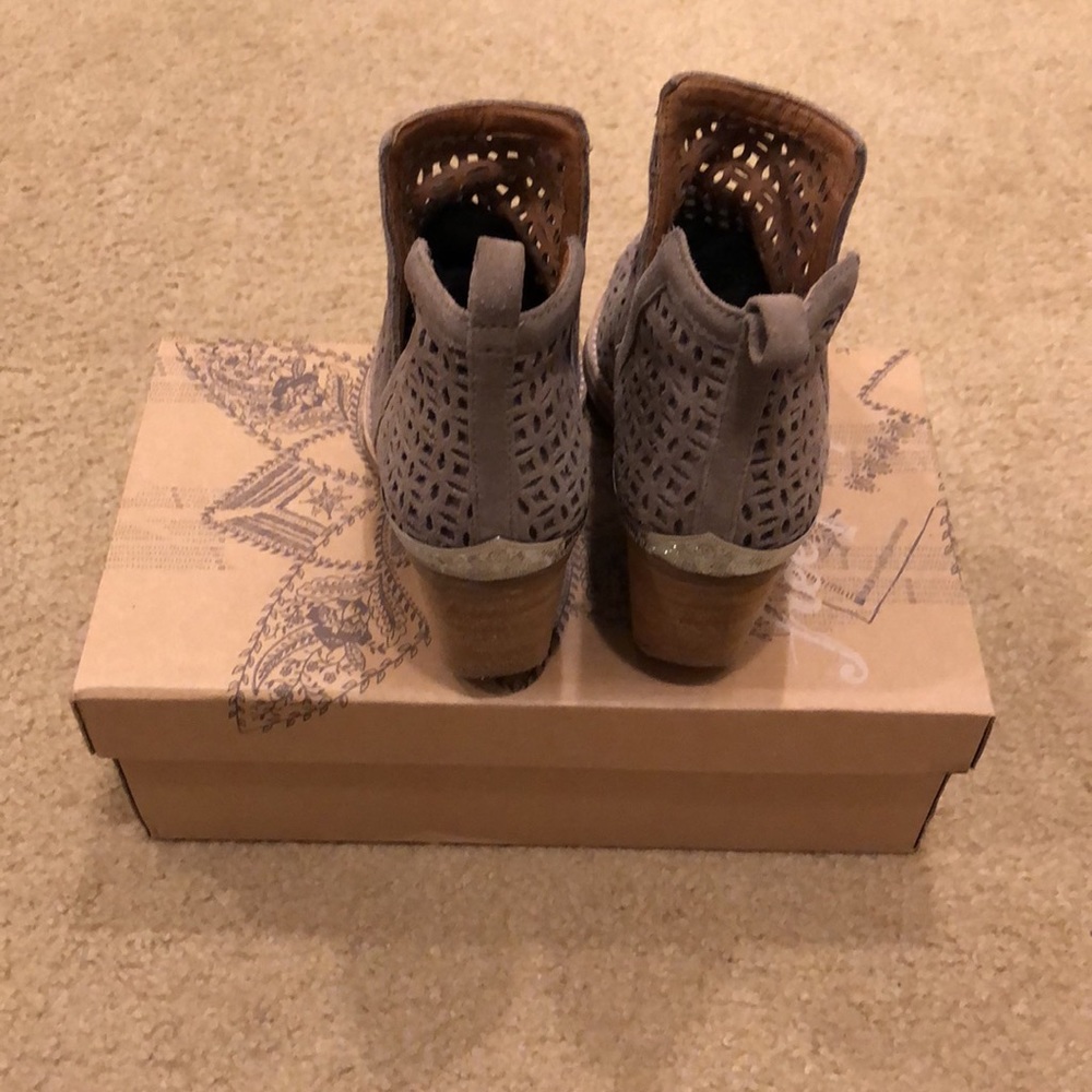 New Jeffrey Campbell Cromwell Booties Size 35.5 - Picture 7 of 10